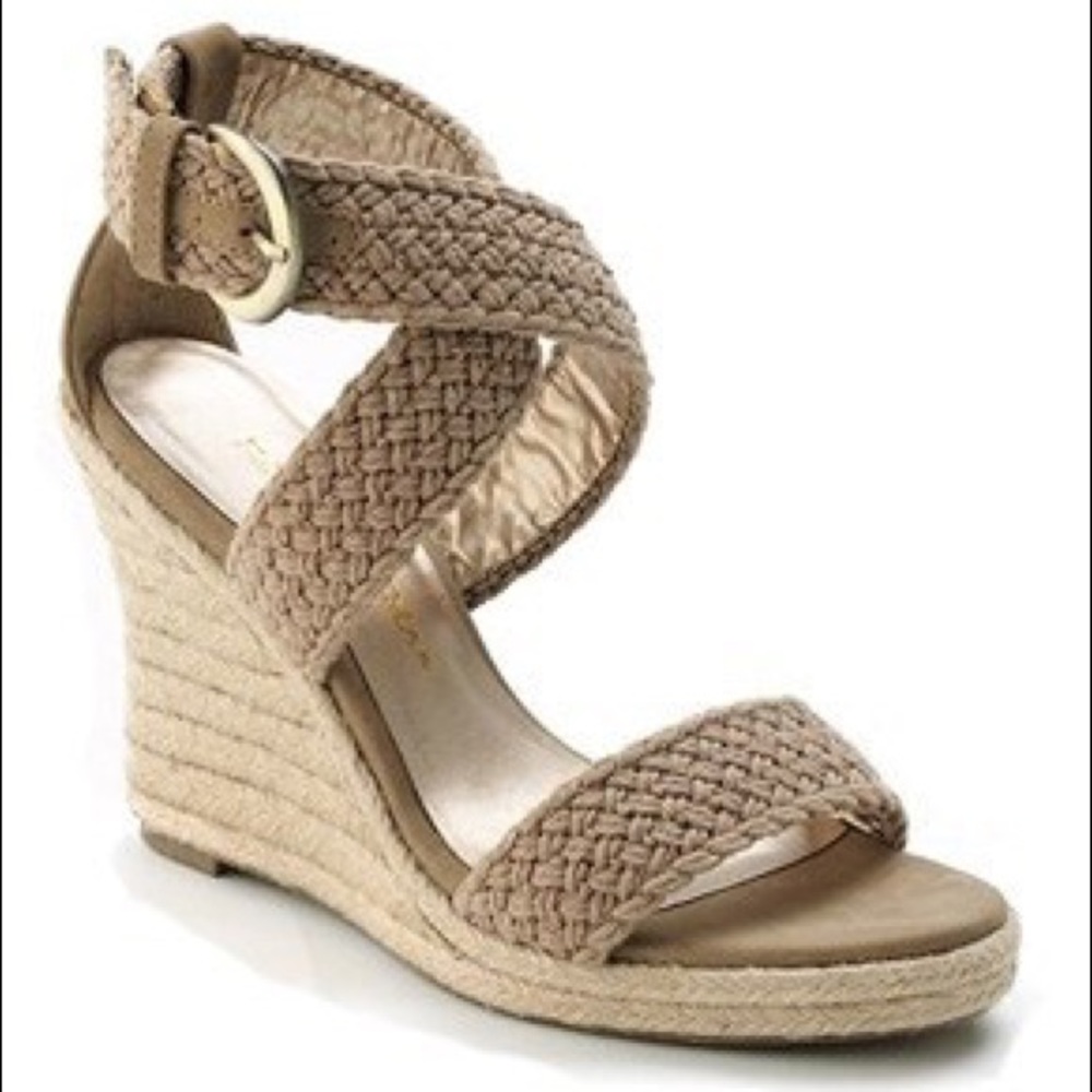 Dana Buchman Jacinda Woven Wedge Sandals Gold